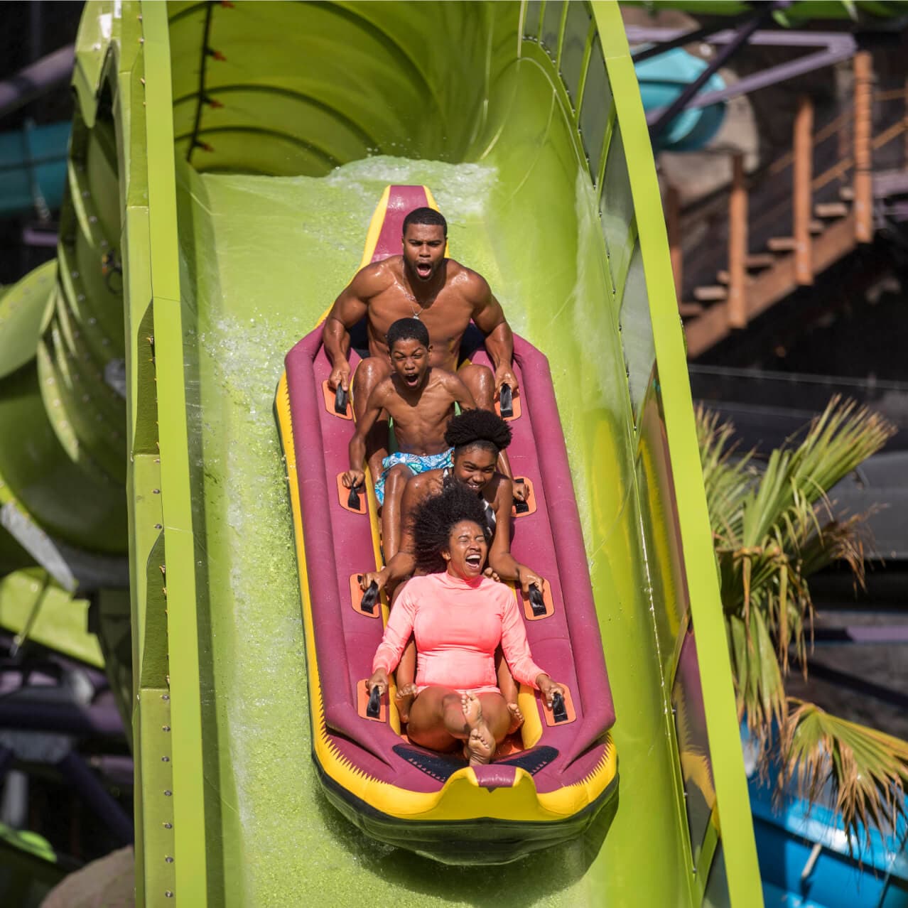 Krakatau Aqua Coaster en Volcano Bay