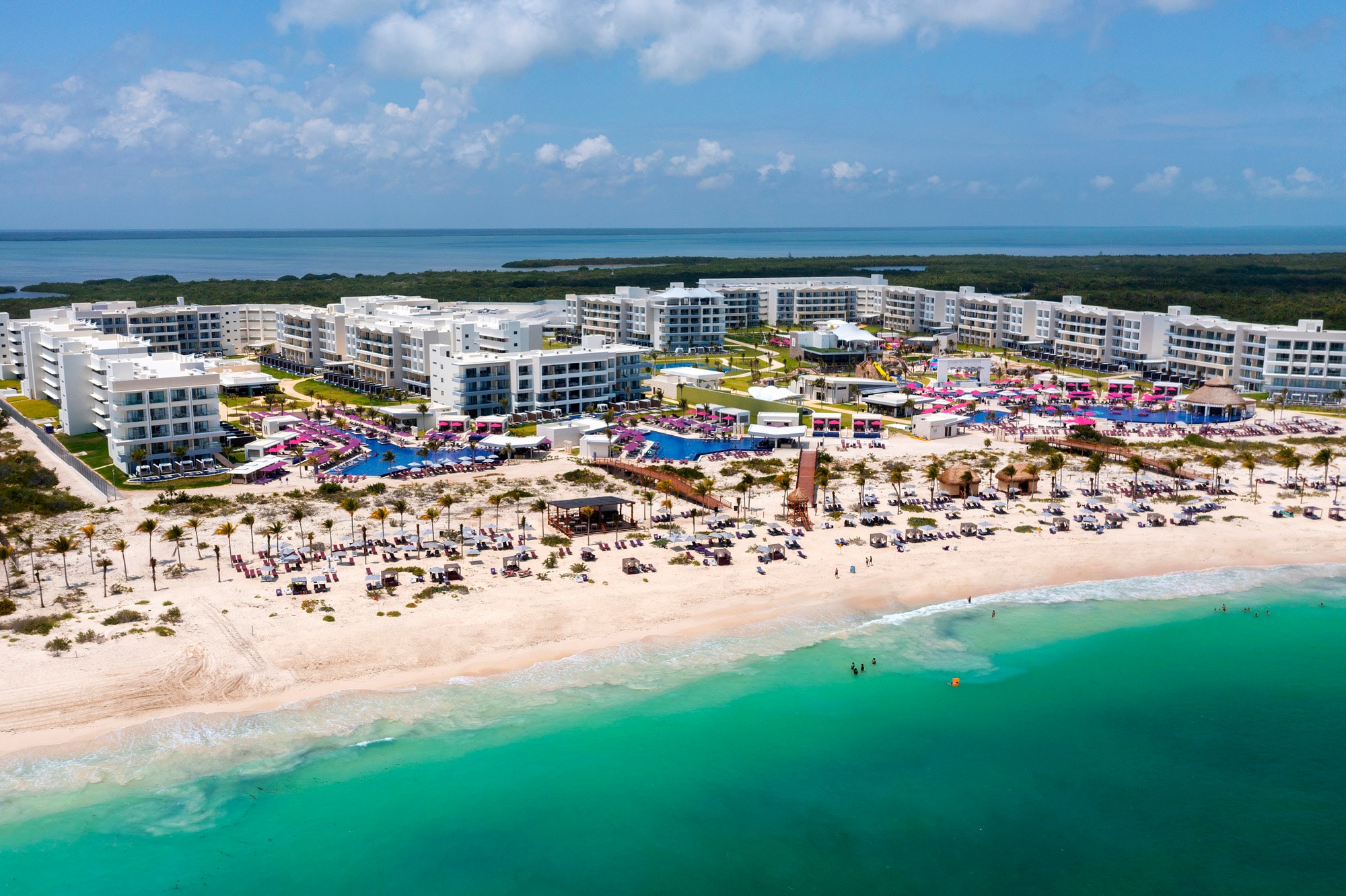 Planet Hollywood Cancún Adult Scene, An Autograph Collection